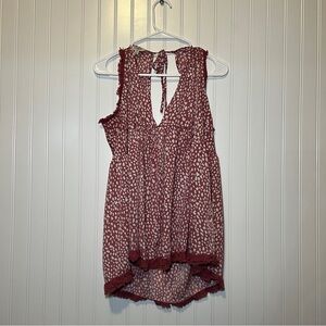 Umgee Maroon and White Sleeveless Blouse